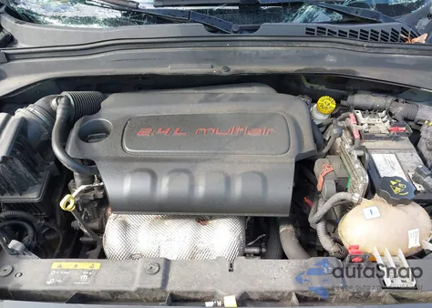 2017 Jeep Renegade Latitude 4X4 z USA, uszkodzony, nr VIN ZACCJBBB0HPG03699